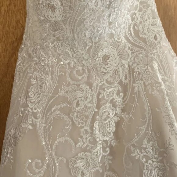 Wedding Gown - Picture 1 of 4